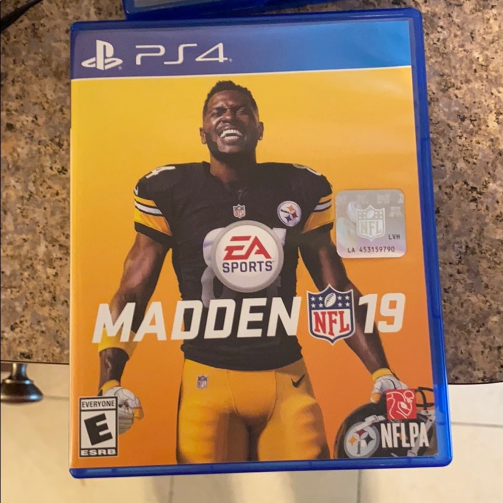 PS4 Madden 2019 video game